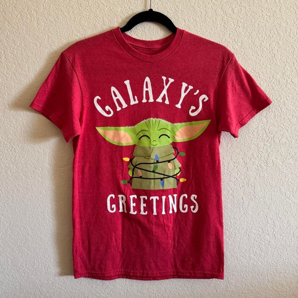 Star-wars Women's Red and Burgundy T-shirt